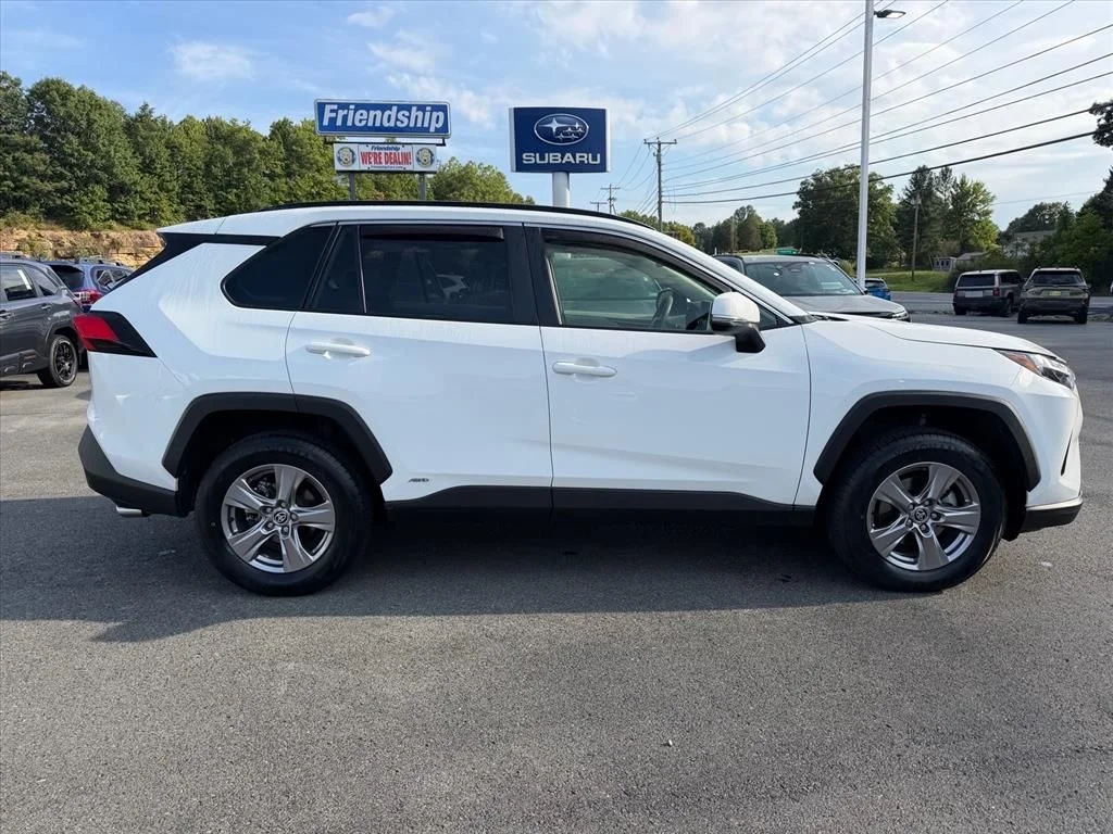 Used 2024 White Toyota XLE image 13