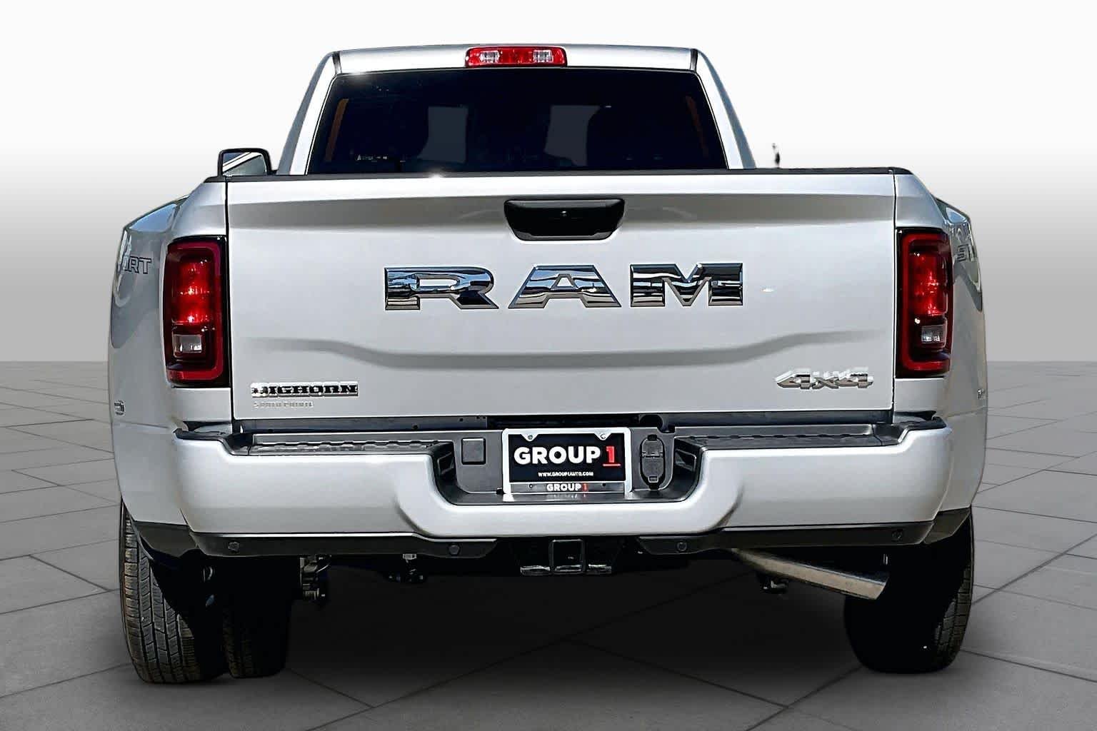 New 2027 Silver-Zynith Exterior Paint RAM Big Horn image 4