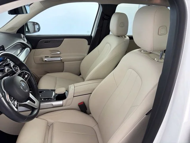 Used 2022  Mercedes-Benz GLB 250 image 14