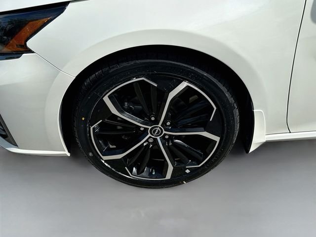 Used 2024 White Nissan 2.5 SR image 29
