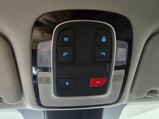 Used 2023 Shimmering Silver Hyundai SEL Convenience image 26