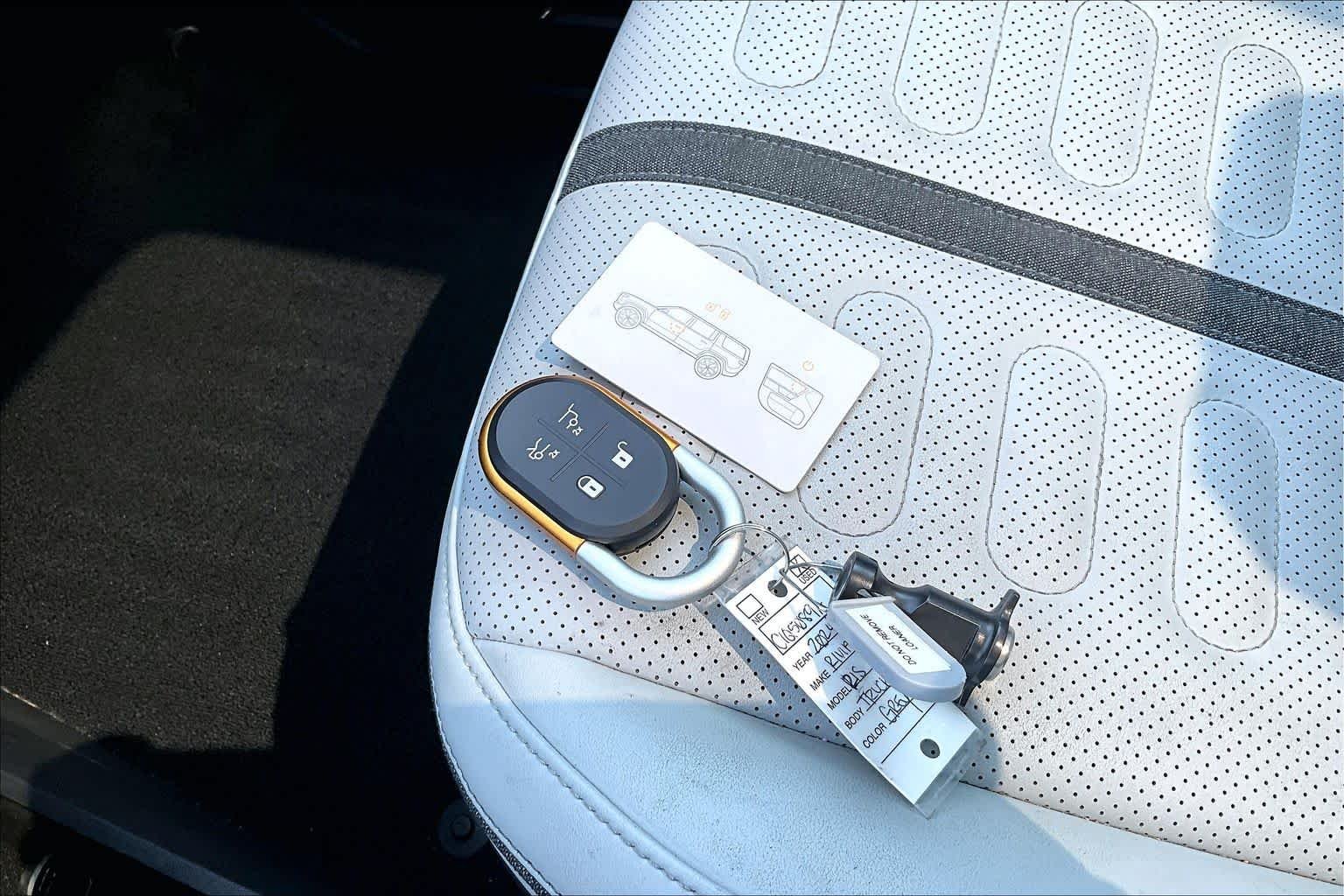 Used 2024 Glacier White Rivian Adventure image 13