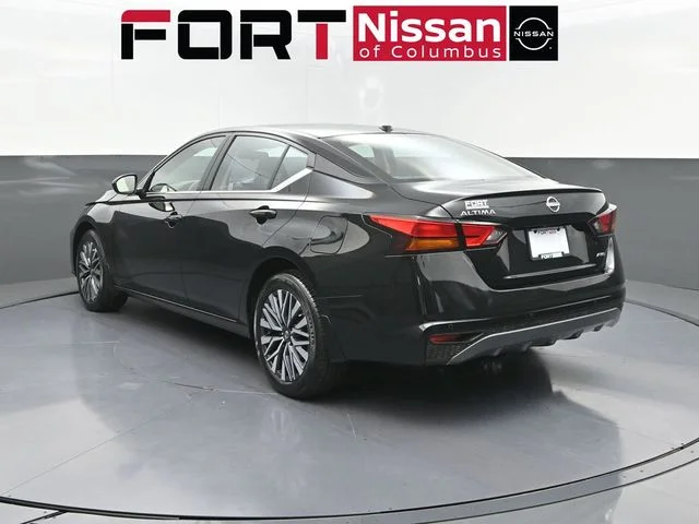New 2026 Black Nissan 2.5 SV image 5