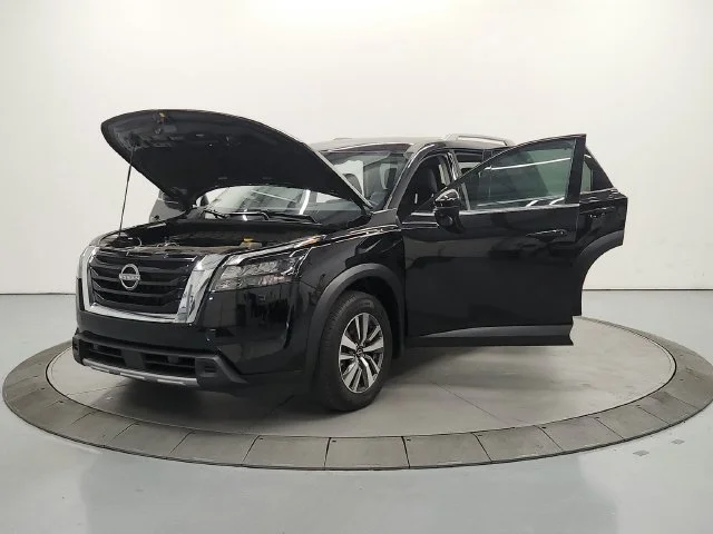 Used 2025 Super Black Nissan SL image 11