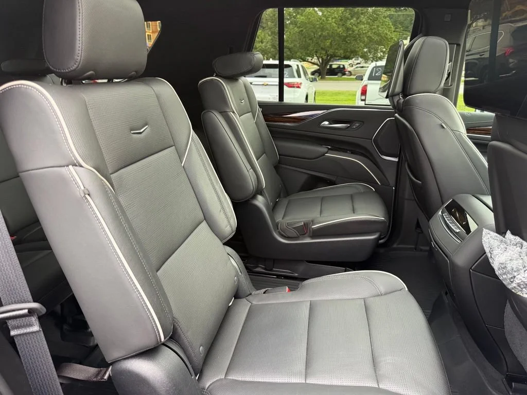 Used 2021 BLACK RAVEN Cadillac Premium Luxury image 14