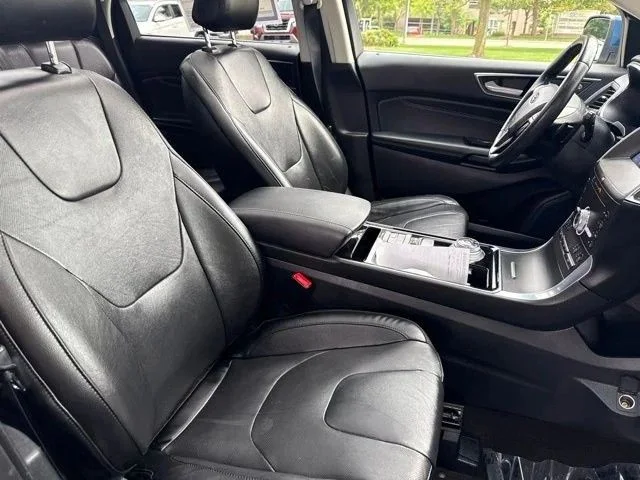 Used 2020 Blue Metallic Ford Titanium image 17