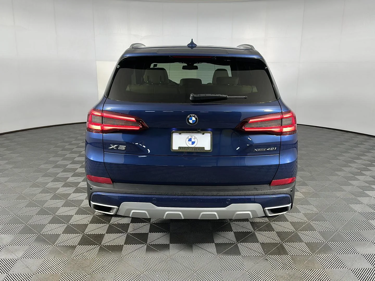 Used 2022 Phytonic Blue Metallic BMW xDrive40i image 31