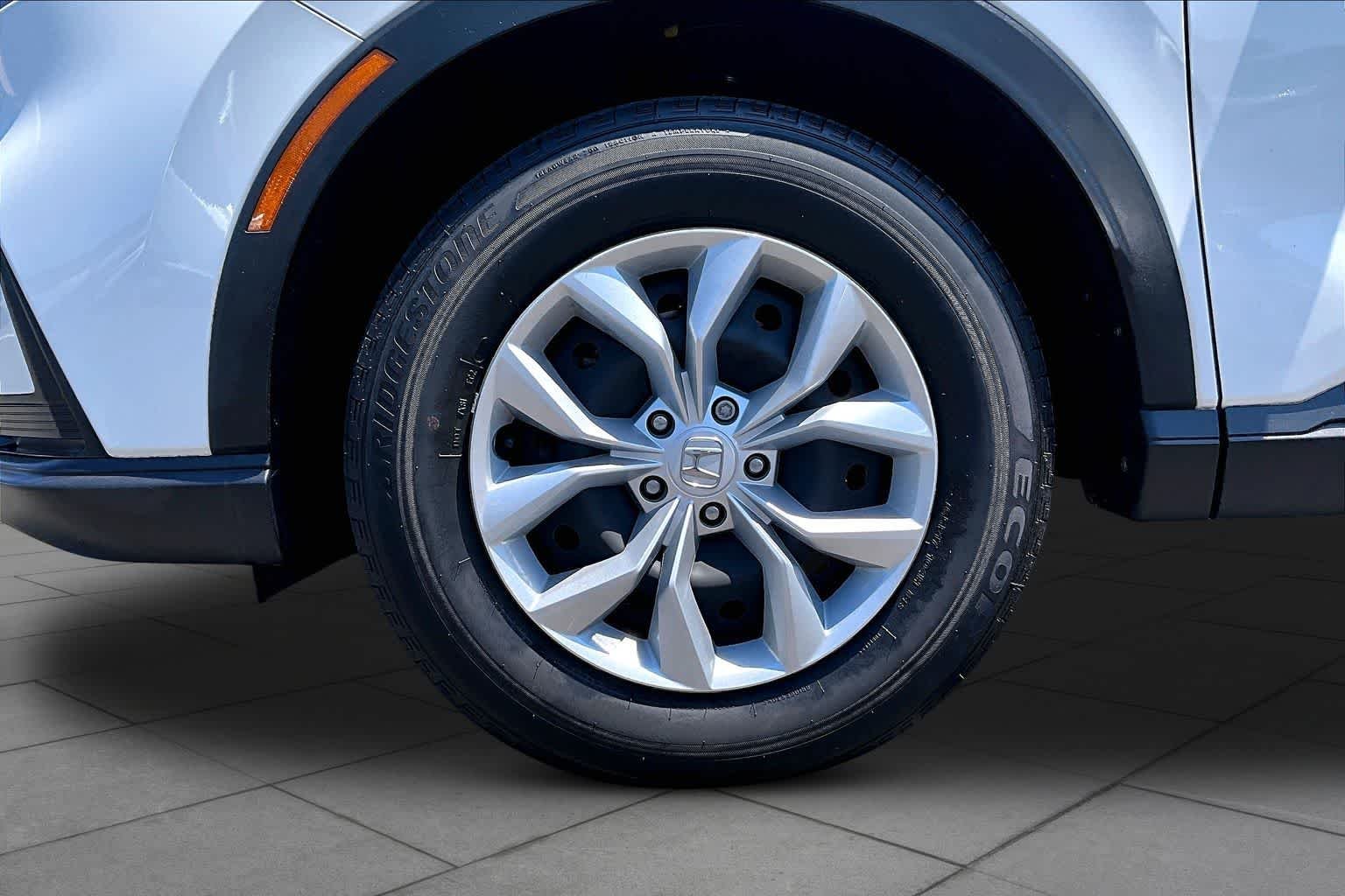 Certified Used 2023 Platinum White Pearl Honda 1.5T AWD LX image 10