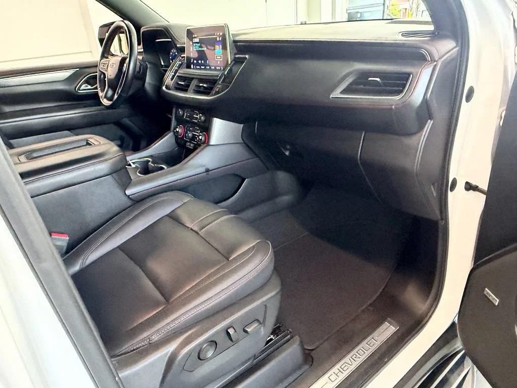 Used 2023 SUMMIT WHITE Chevrolet RST image 19