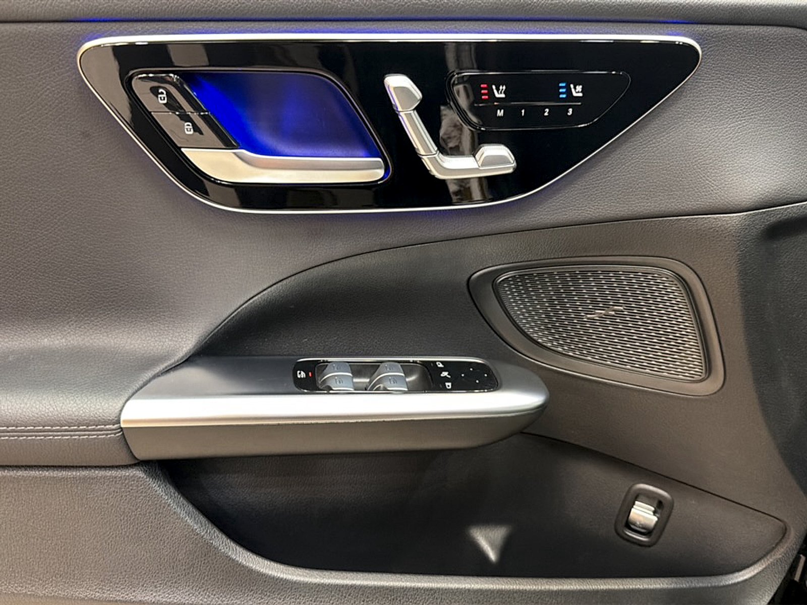 Used 2025 Black Mercedes-Benz  image 9