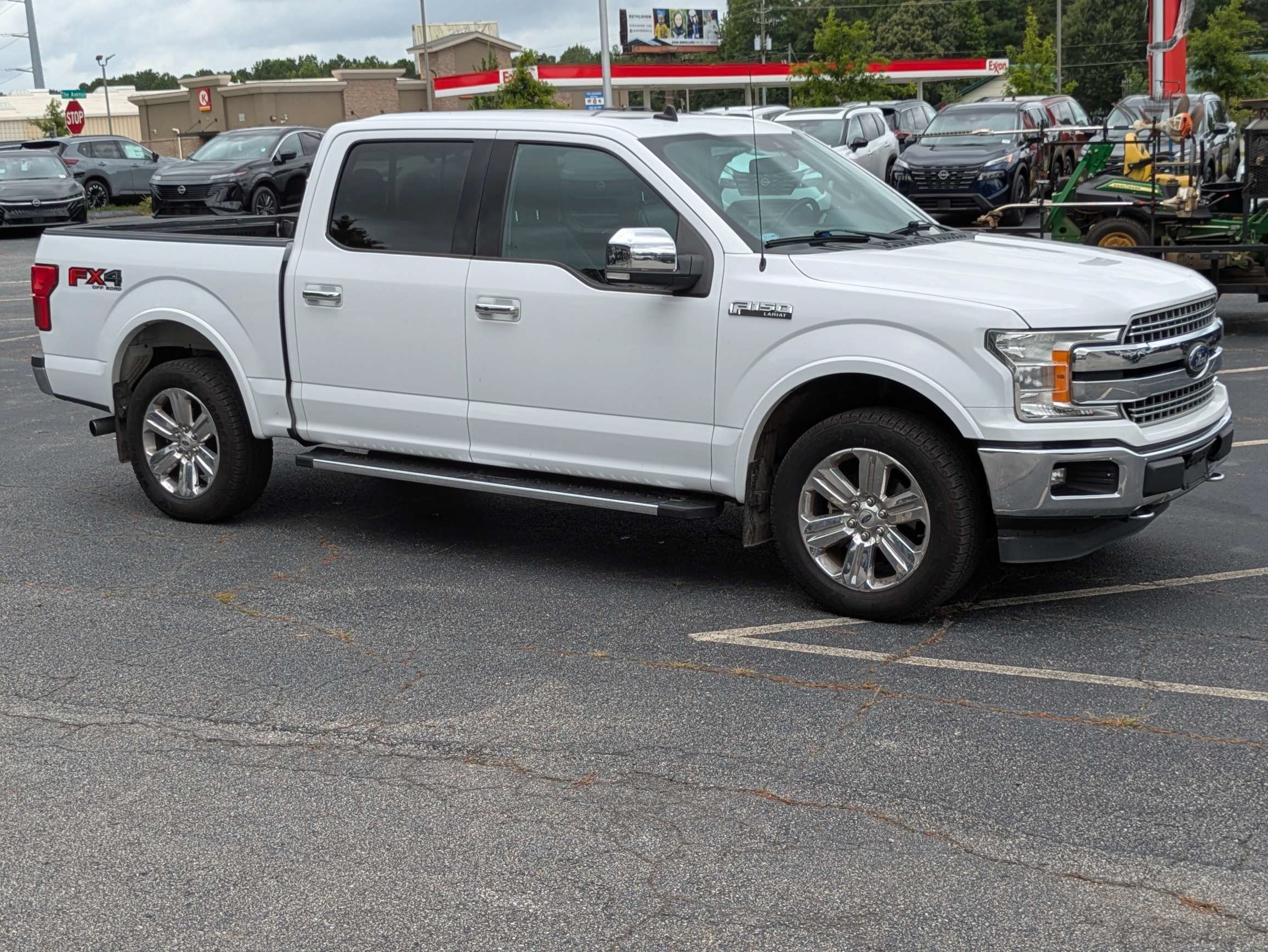 Used 2020 White Ford Lariat image 1