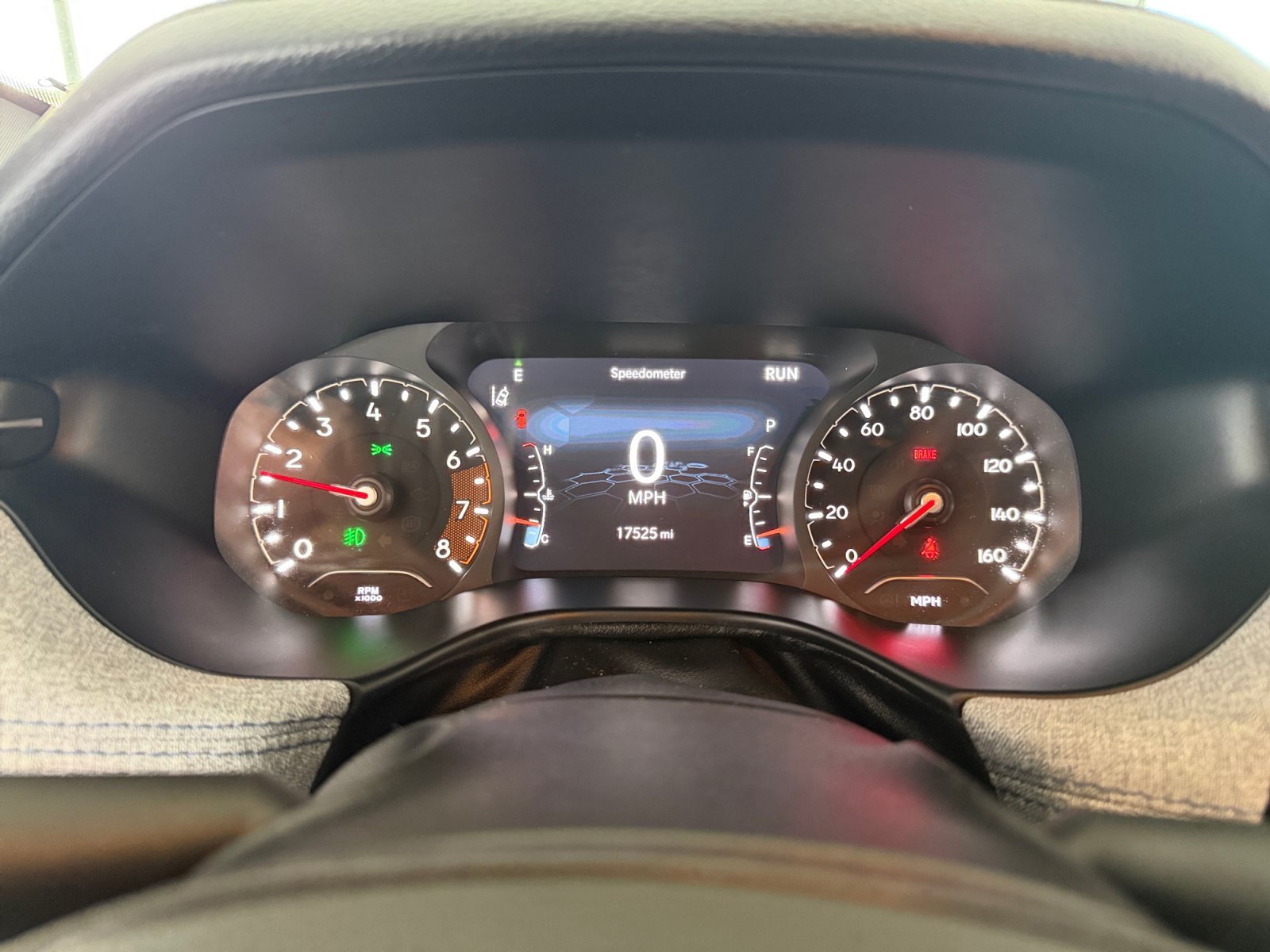 Used 2023 Diamond Black Crystal Pearlcoat Jeep Latitude image 15