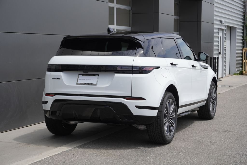 New 2026 Fuji White Land Rover Hoxton Edition image 3