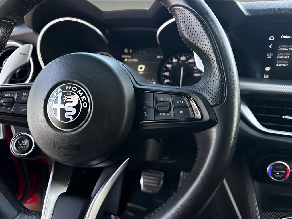 Used 2023 Red Alfa Romeo Veloce image 11