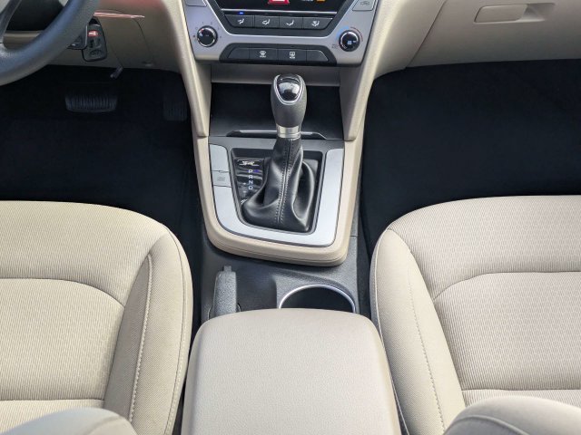 Used 2017 Scarlet Red Hyundai SE image 17