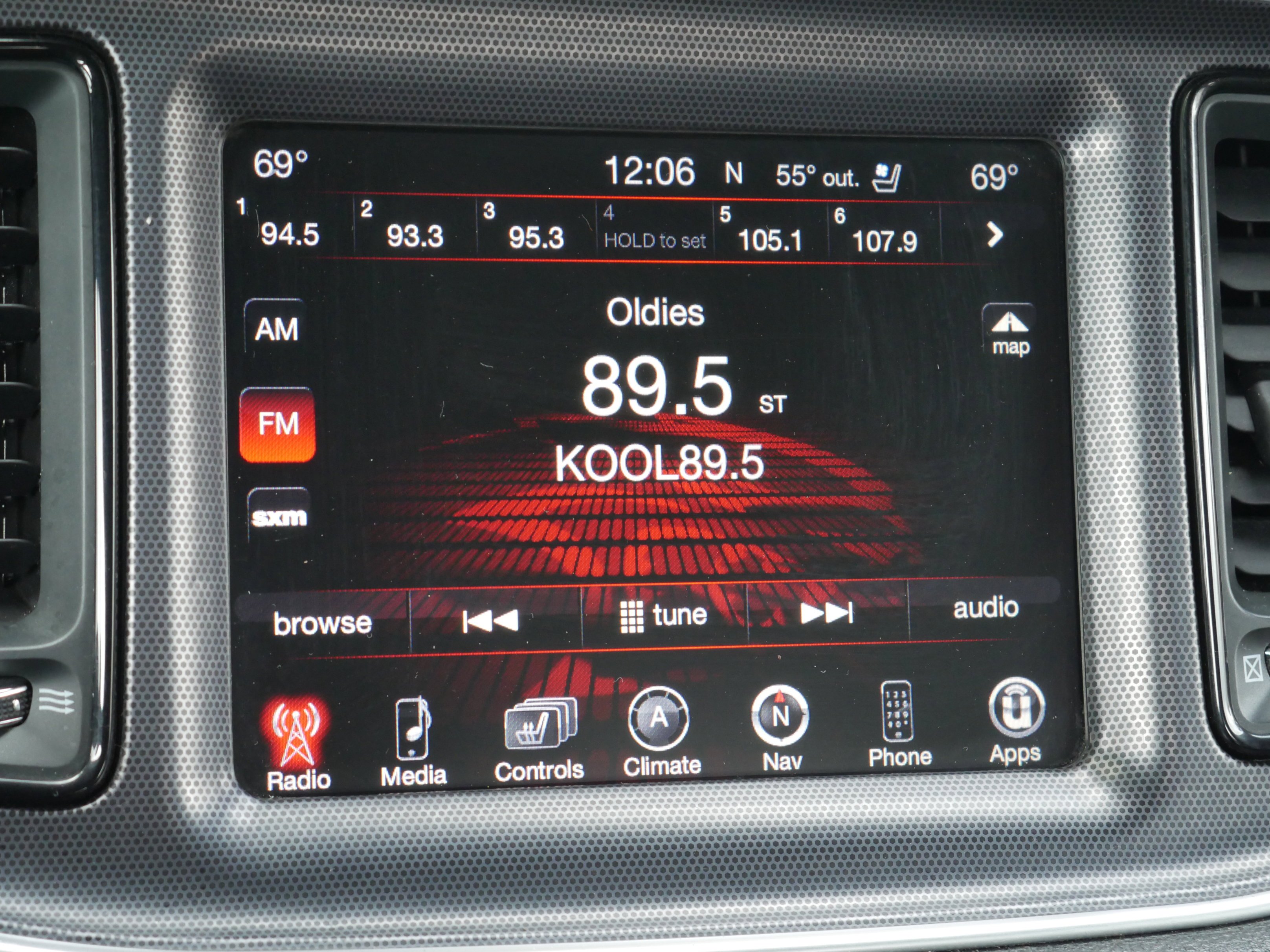 Used 2015 Granite Crystal Clearcoat Metallic Dodge R/T Plus image 11