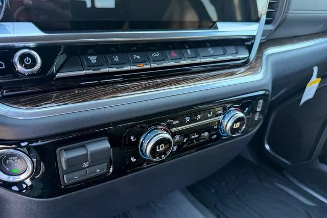 New 2026 Summit White GMC SLE image 25