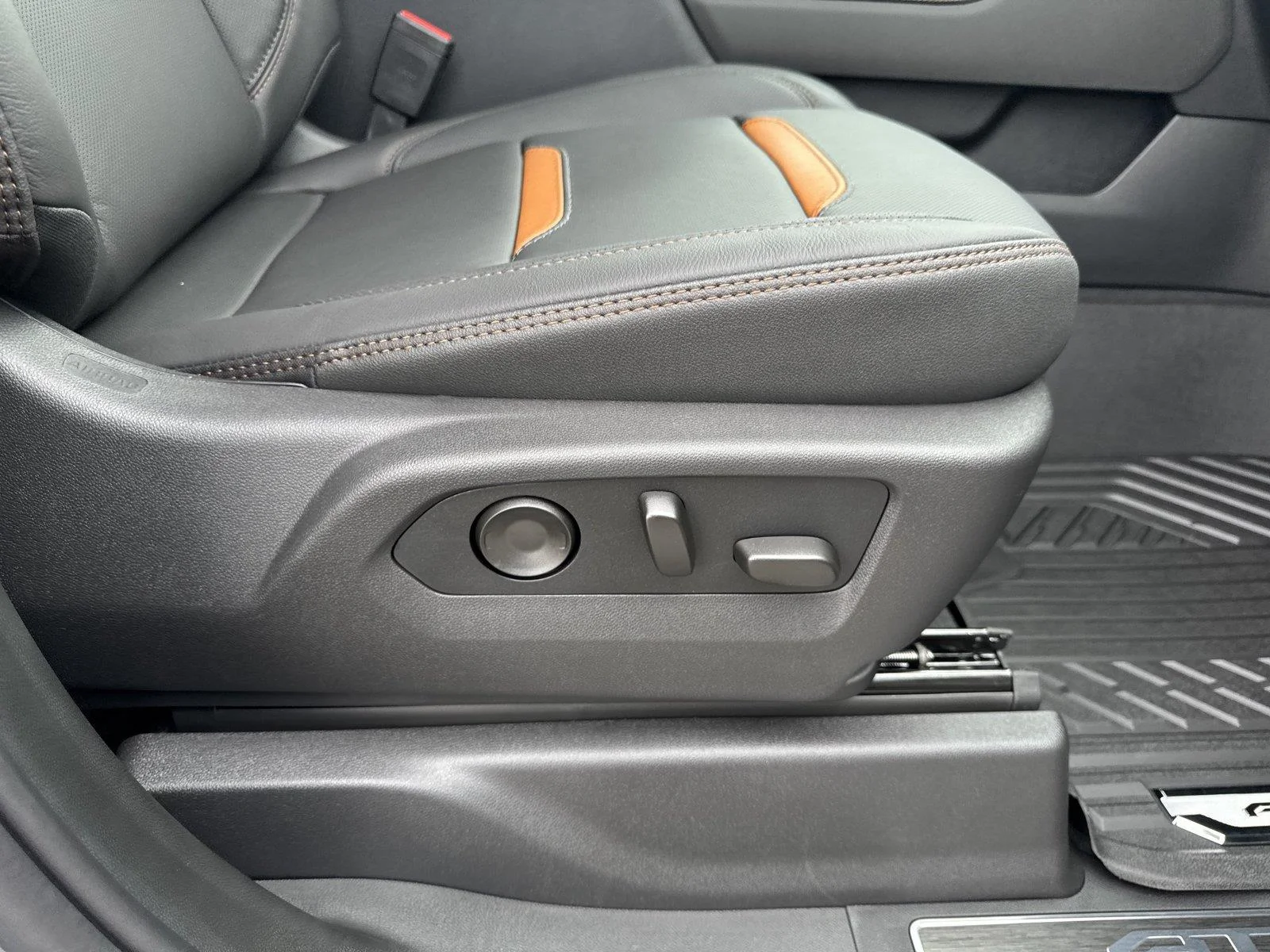 2026 GMC Sierra 1500 AT4 - Photo 37