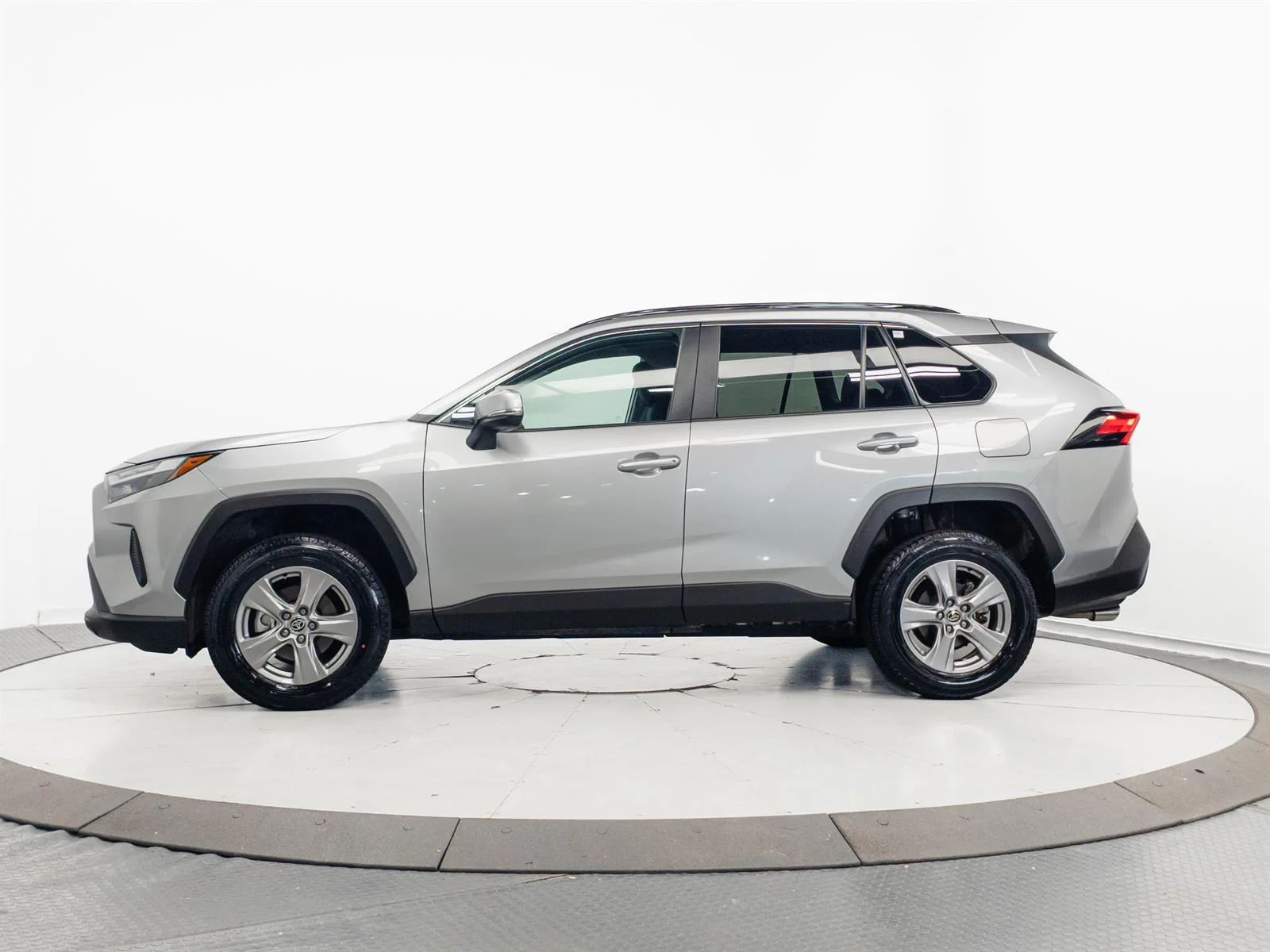 Certified Used 2025 Silver Toyota XLE image 7