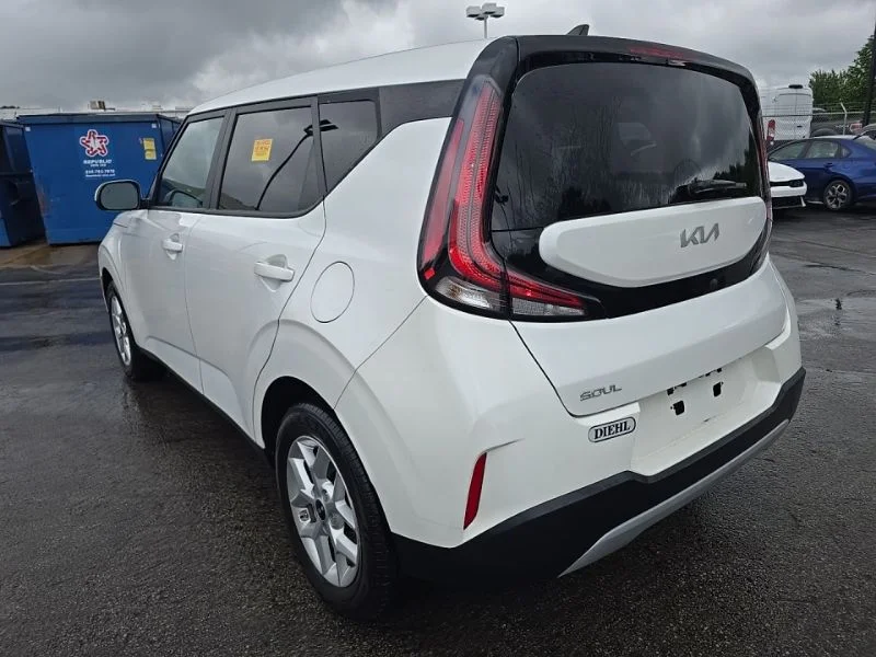 Used 2024 White Kia LX image 6