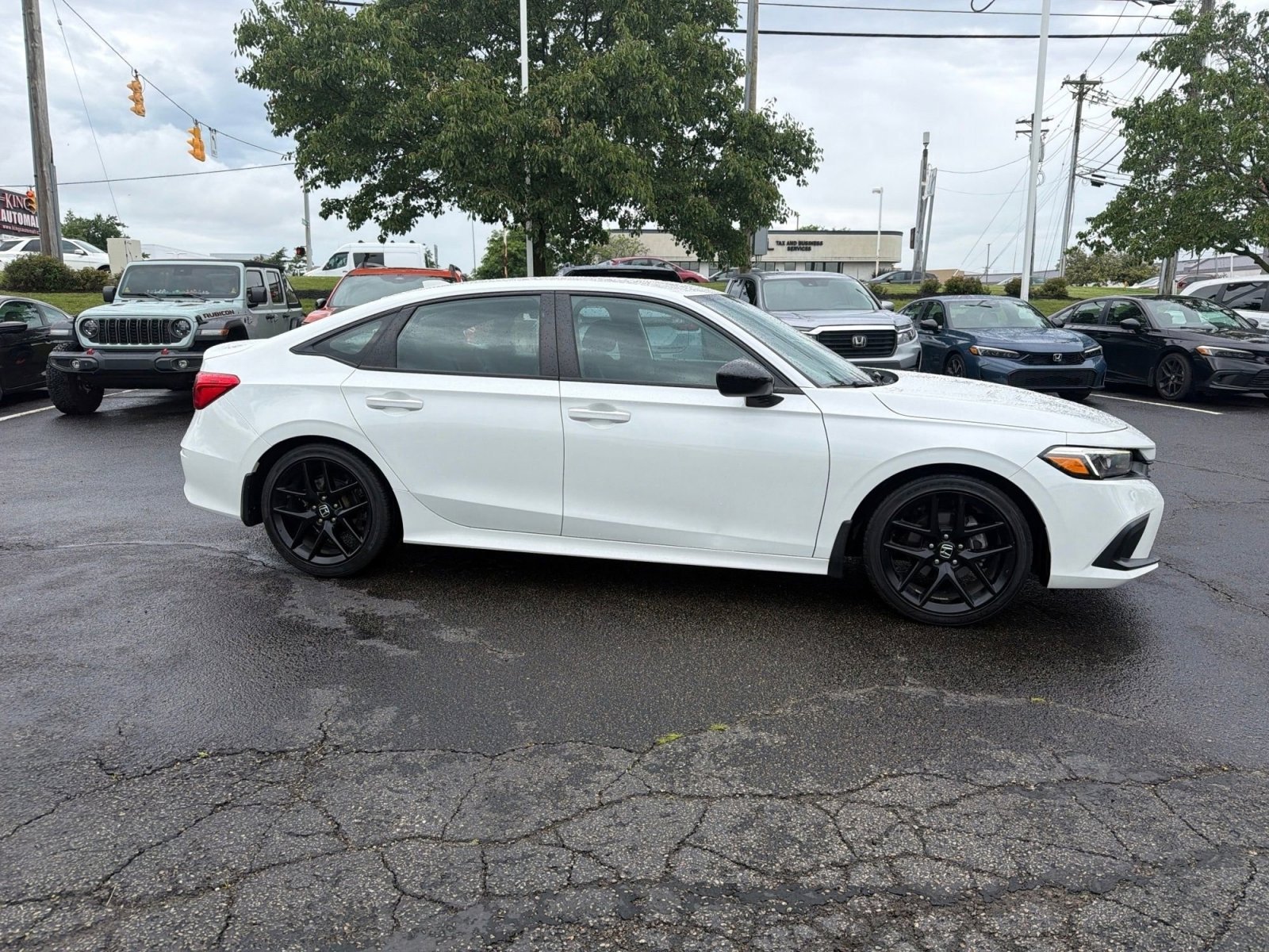 Certified Used 2023 Platinum White Pearl Honda Sport image 32