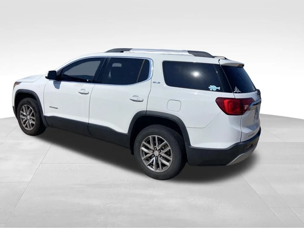 Used 2017 White GMC SLE-2 image 22