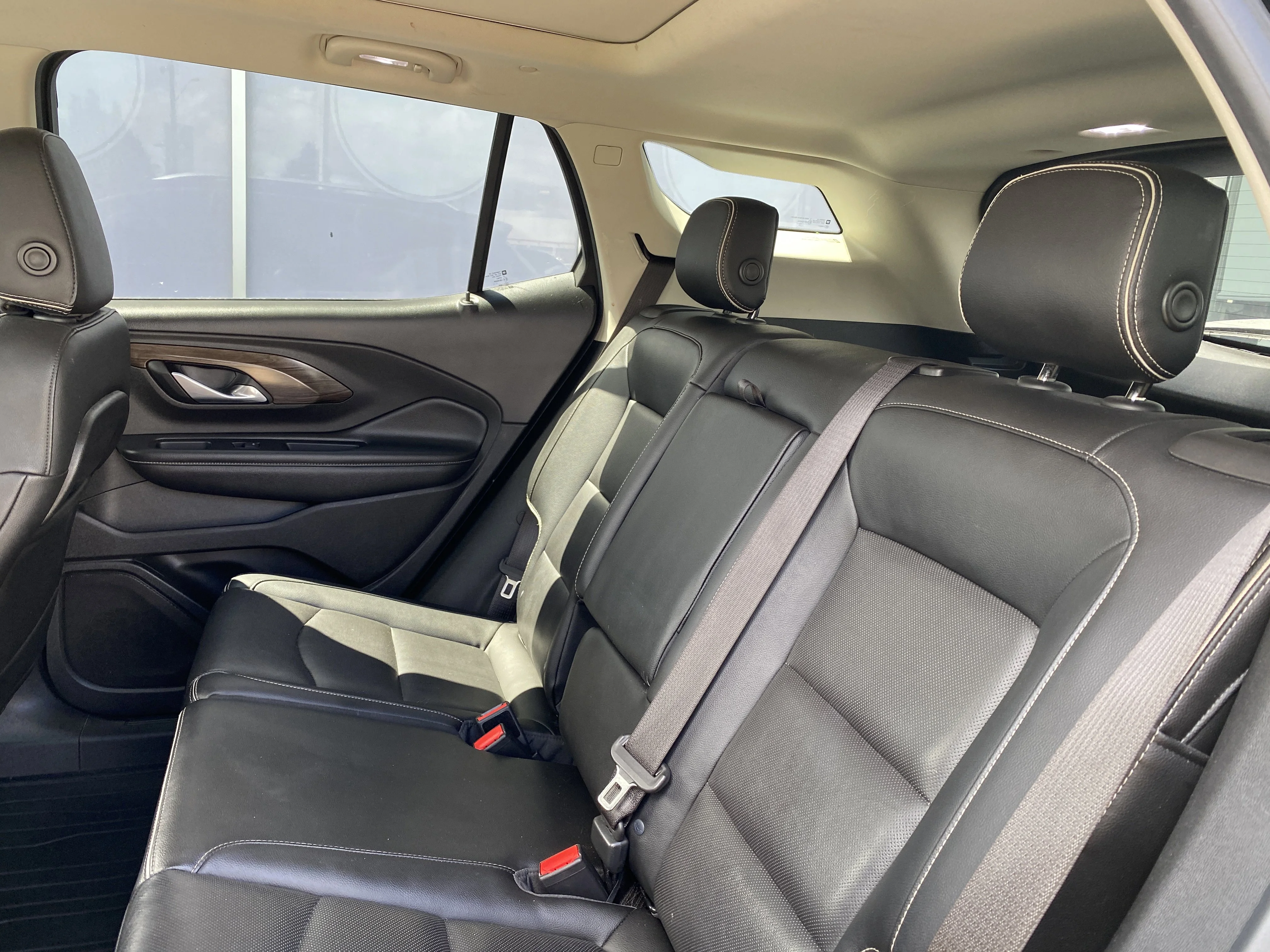 Used 2018 Black GMC Denali AWD image 21