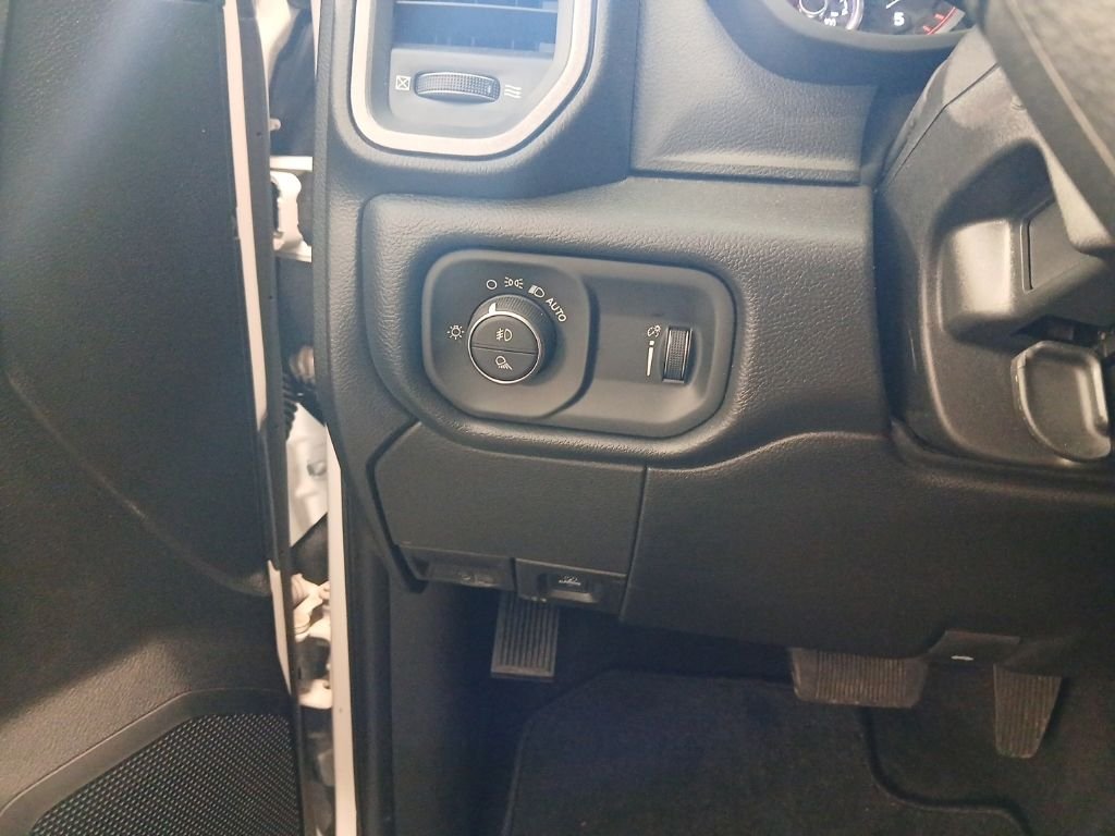 2026 RAM 3500 Tradesman - Photo 15
