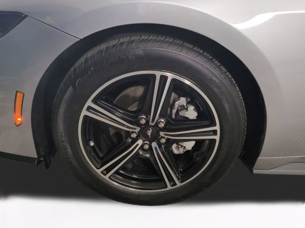 2025 Ford Mustang EcoBoost Premium - Photo 11