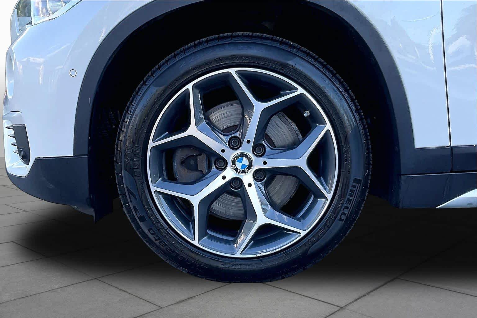 Used 2018 Mineral White Metallic BMW xDrive28i image 10