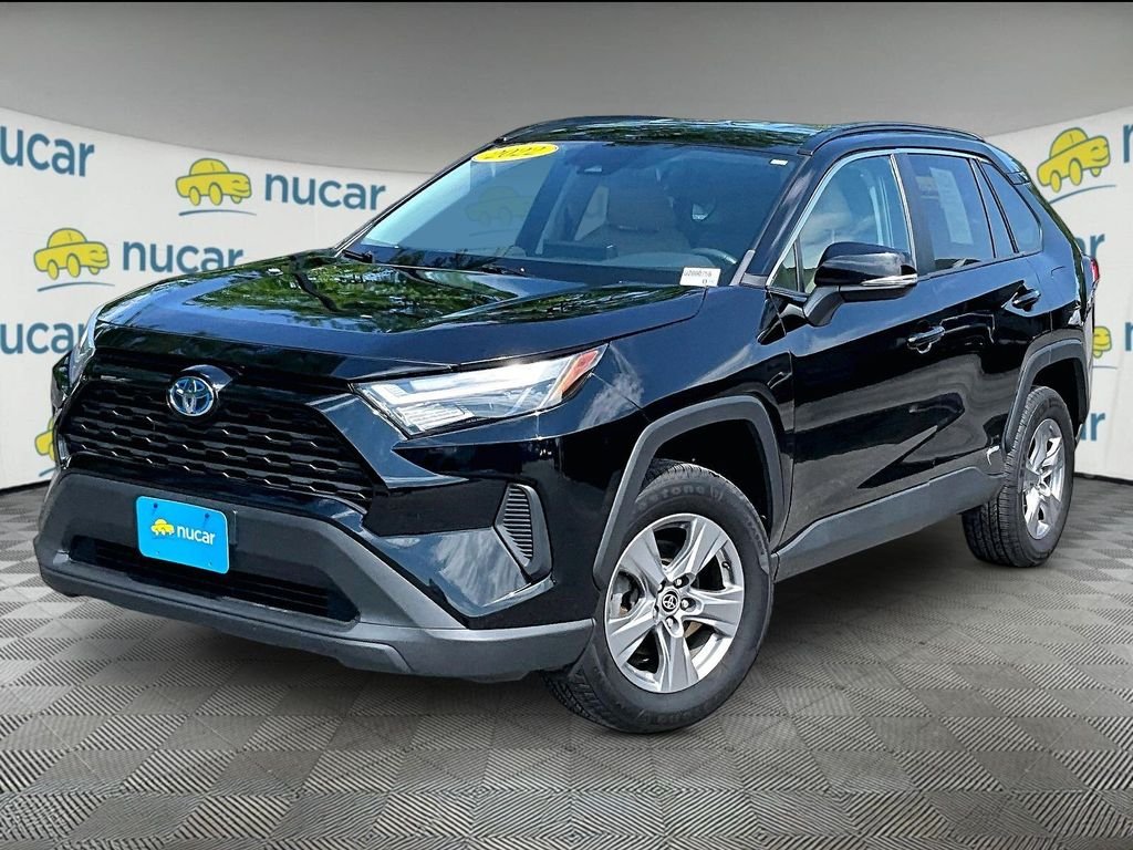 Used 2022 Midnight Black Metallic Toyota XLE image 3