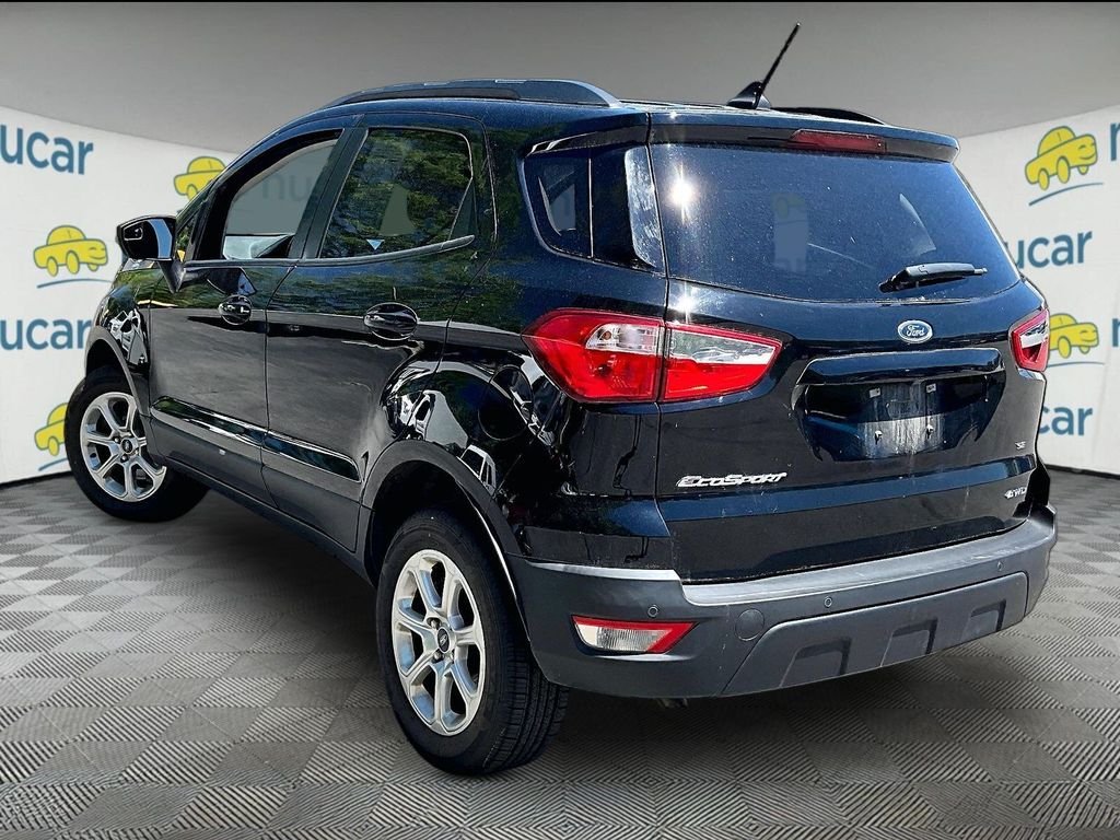 Used 2019 Shadow Black Ford SE image 3