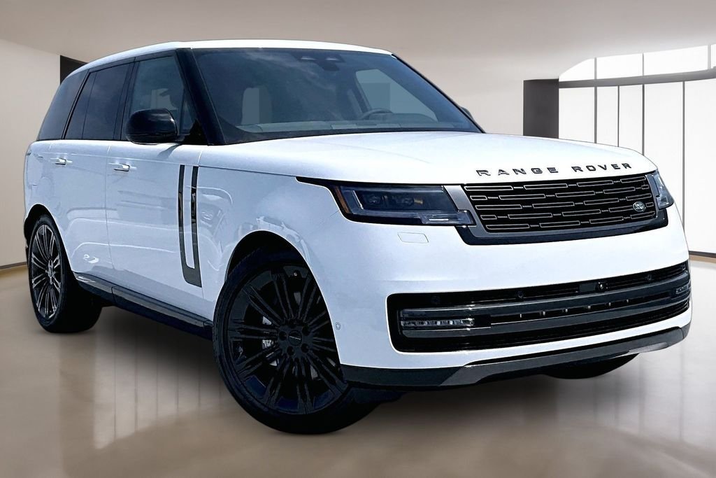 New 2026 FUJI WHITE Land Rover SE image 2