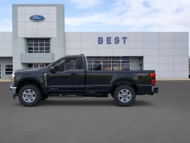 New 2026 Agate Black Metallic Ford XLT image 5