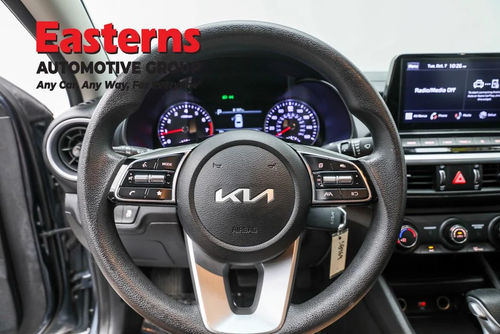 Used 2023 Gray Kia LXS image 10