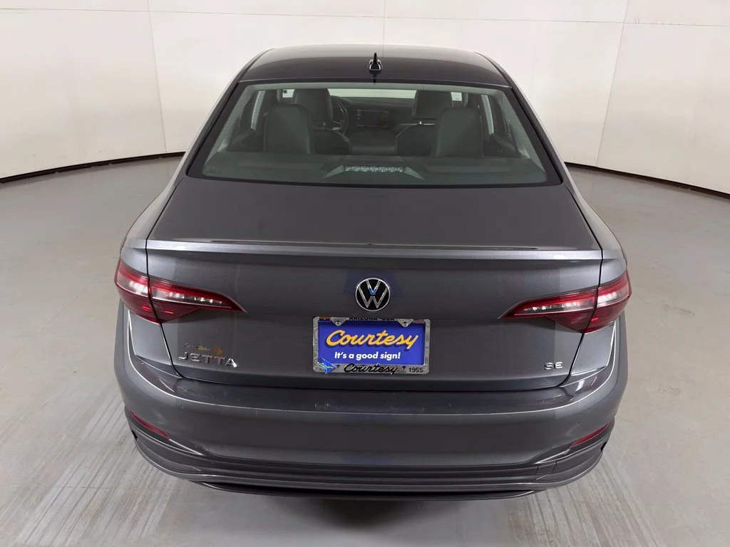 Used 2024 Gray Volkswagen 1.5T SE image 7