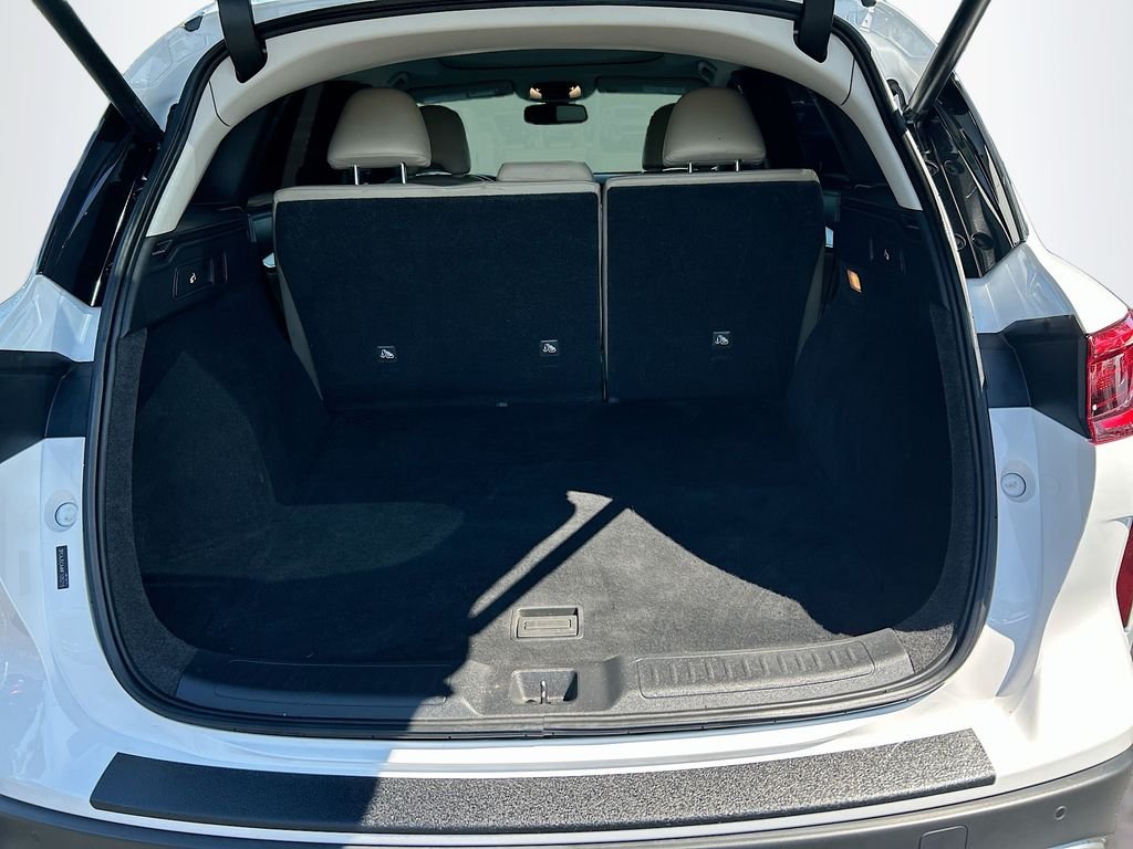 Used 2021 Lunar White INFINITI ESSENTIAL image 28