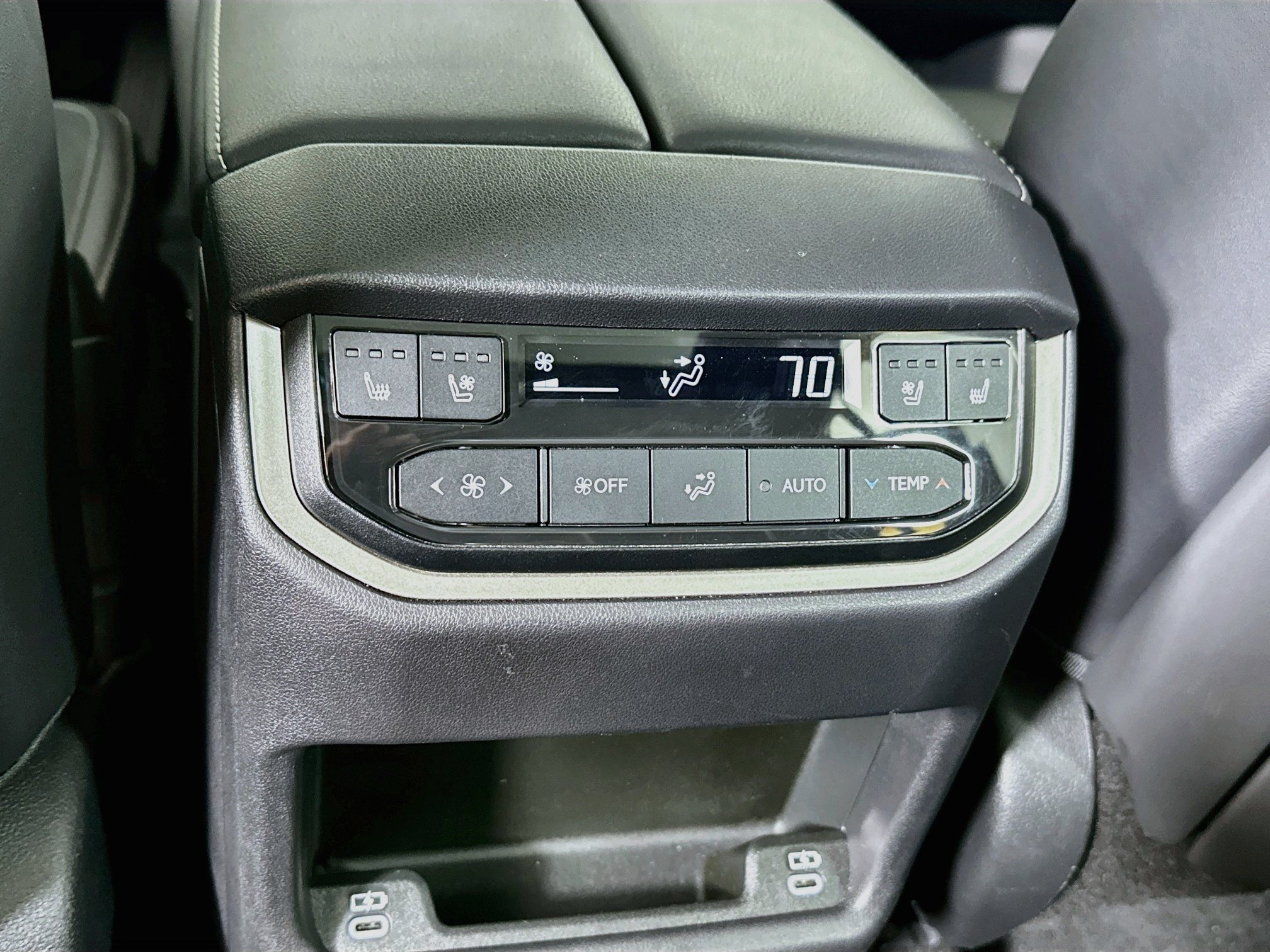 Certified Used 2025 Pearl Lexus 350 Luxury image 25