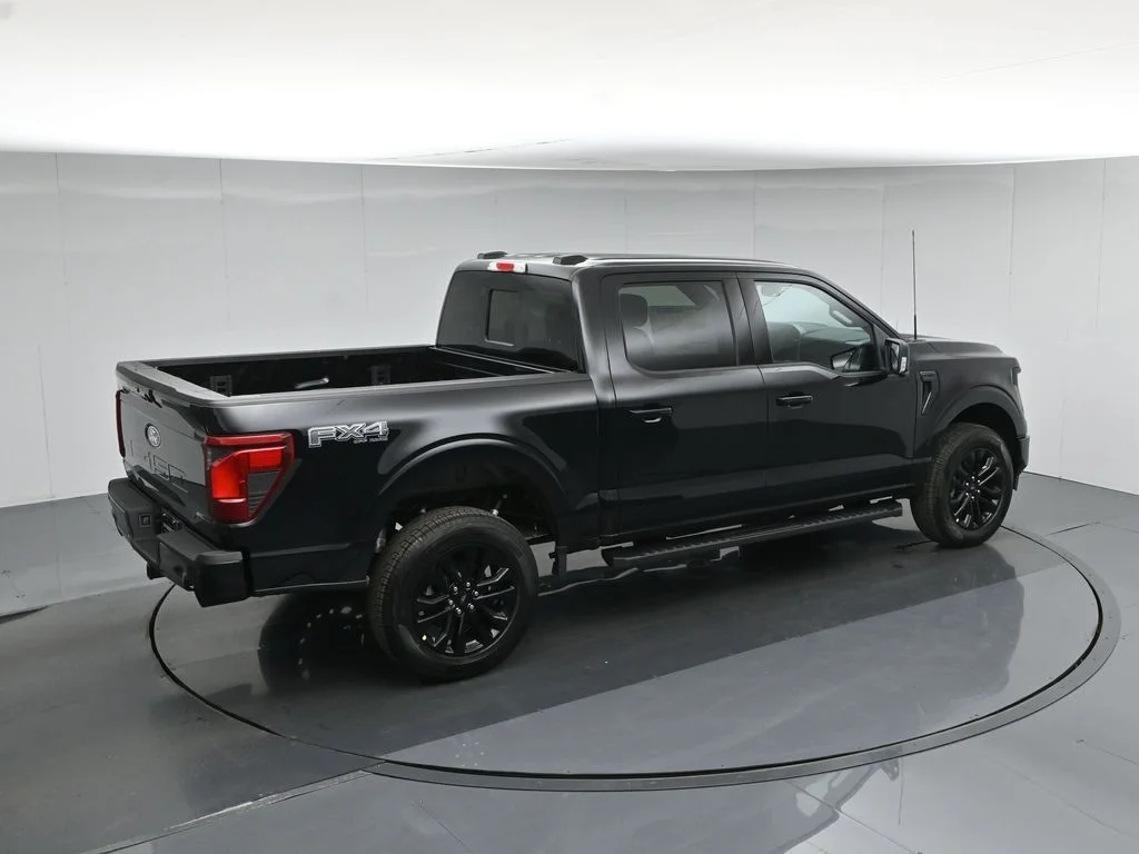 New 2026 Agate Black Metallic Ford XLT image 41