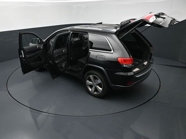 Used 2015 Black Jeep Limited image 28