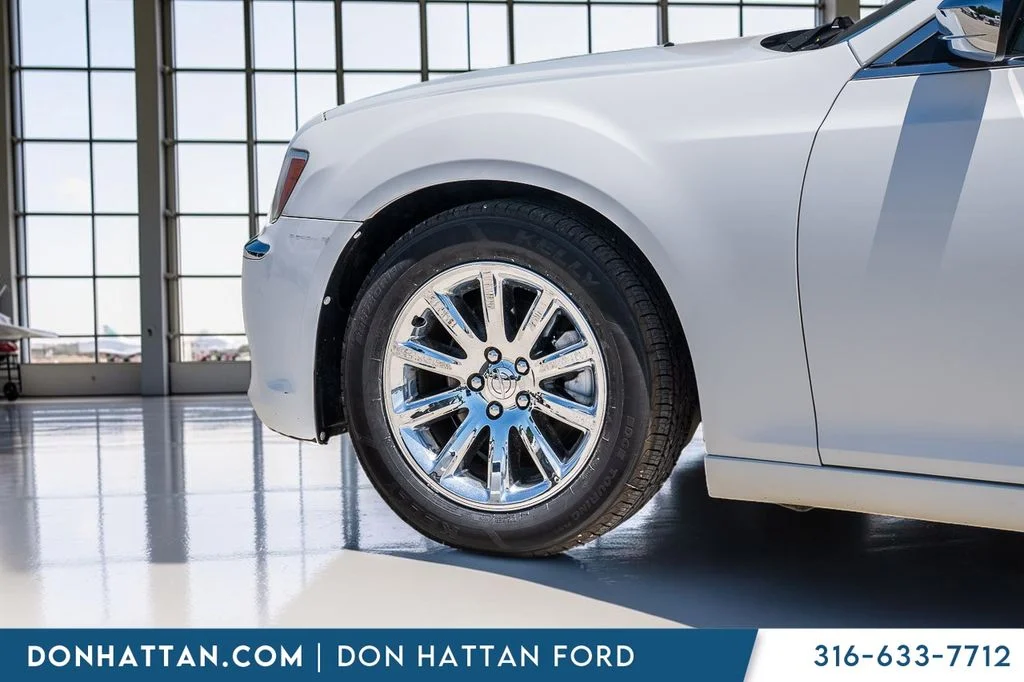 Used 2014 White Chrysler C image 39