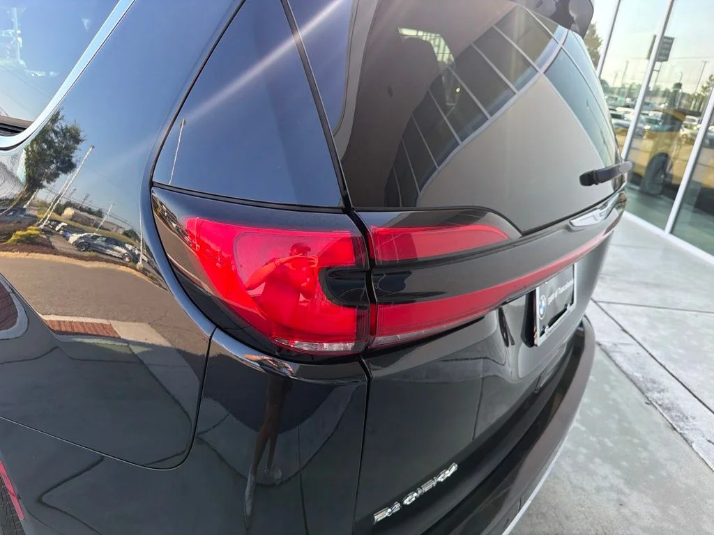 Used 2023 Black Chrysler Touring L image 15