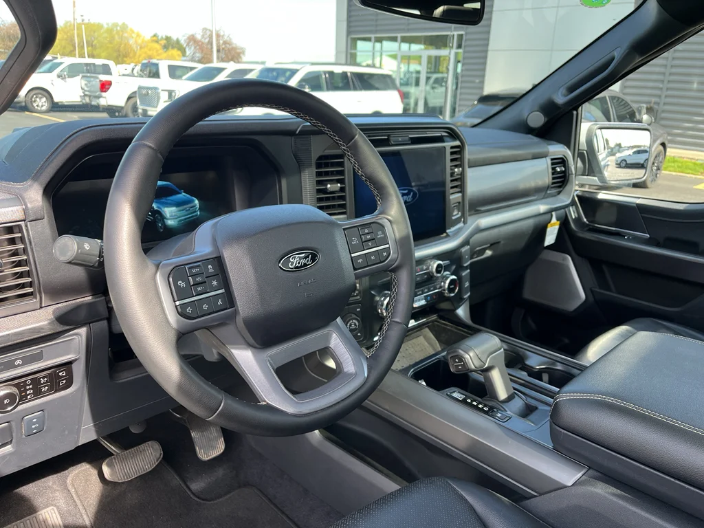 Used 2025 White Ford Lariat image 17