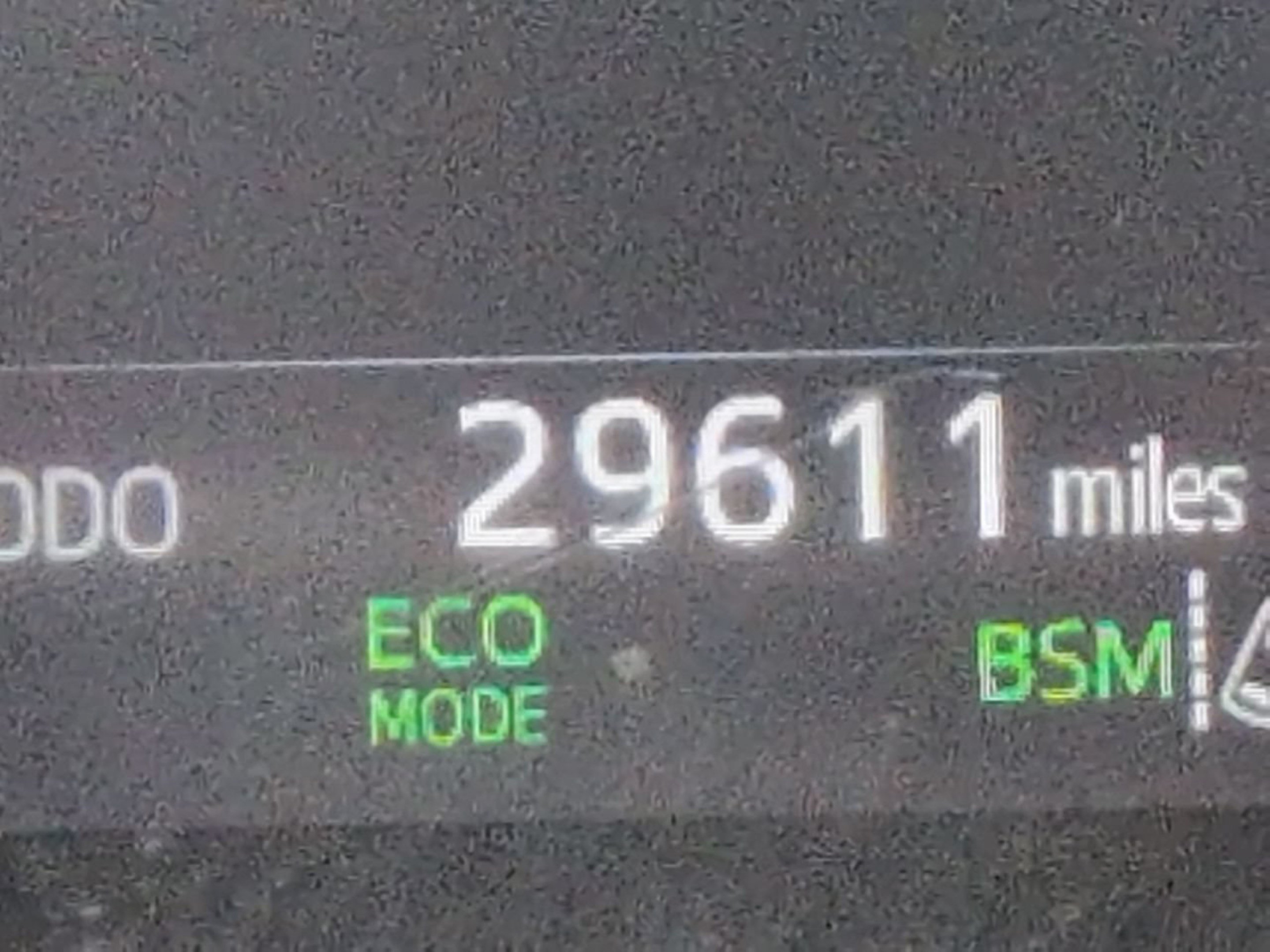 Used 2024 Ice Toyota SE image 30