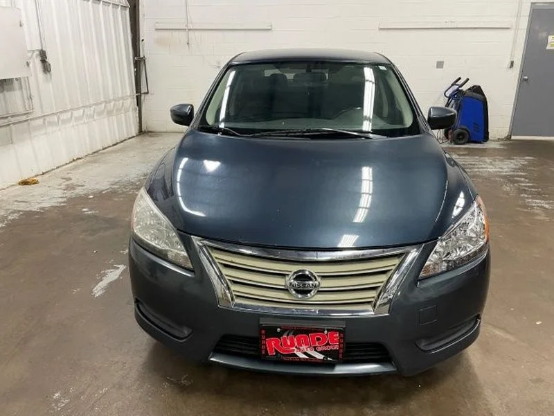 Used 2013 Nissan Sentra SV with VIN 3N1AB7AP9DL619517 for sale in Manchester, IA