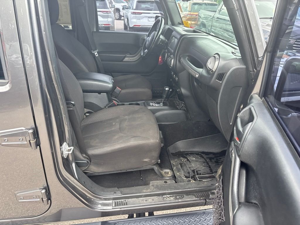 Used 2017 Gray Jeep Unlimited Sport image 12