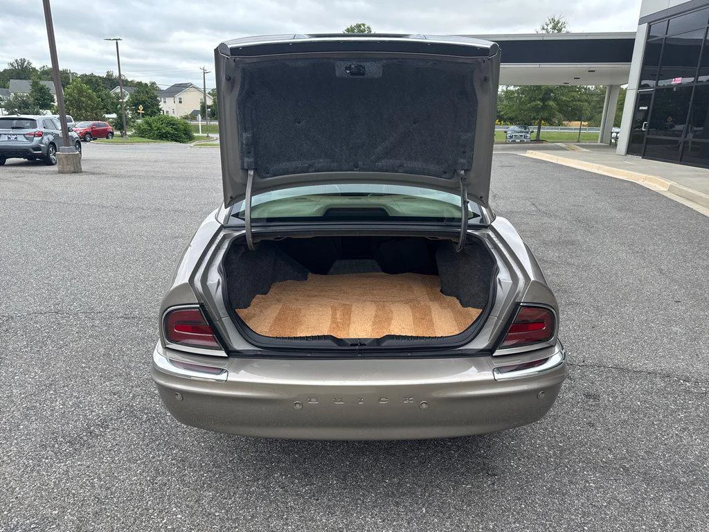 Used 2004 Light Bronzemist Metallic Buick 4dr Sdn image 19