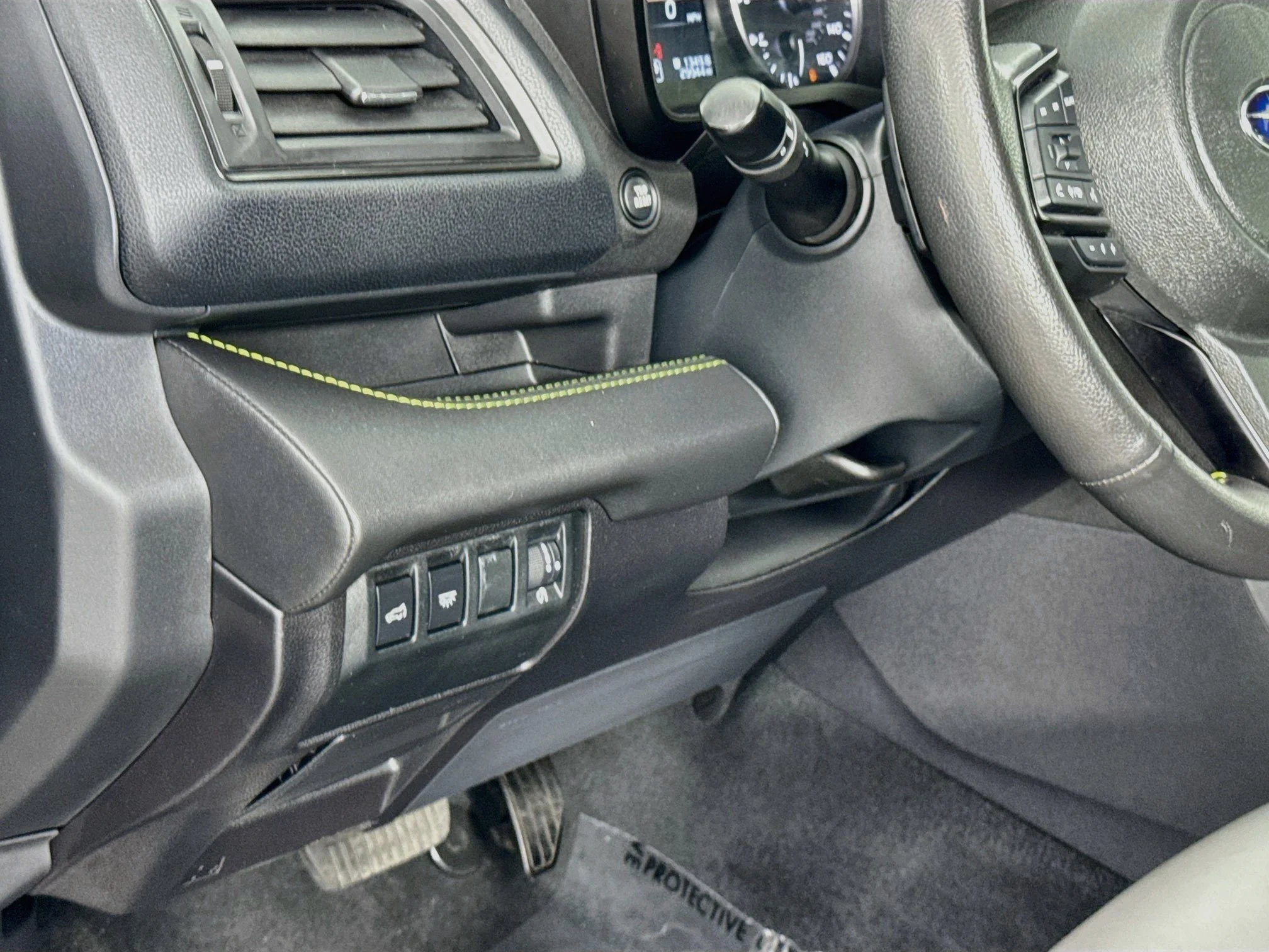 Used 2025 Gray Subaru Onyx Edition image 12