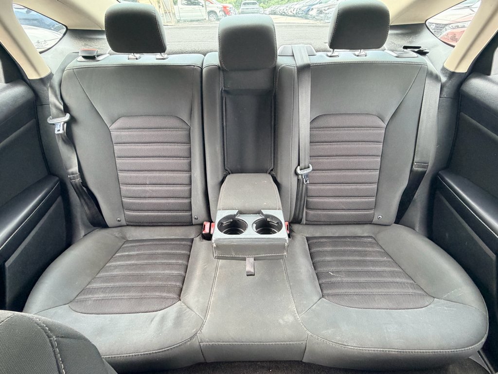 Used 2018 Magnetic Metallic Ford SE image 15