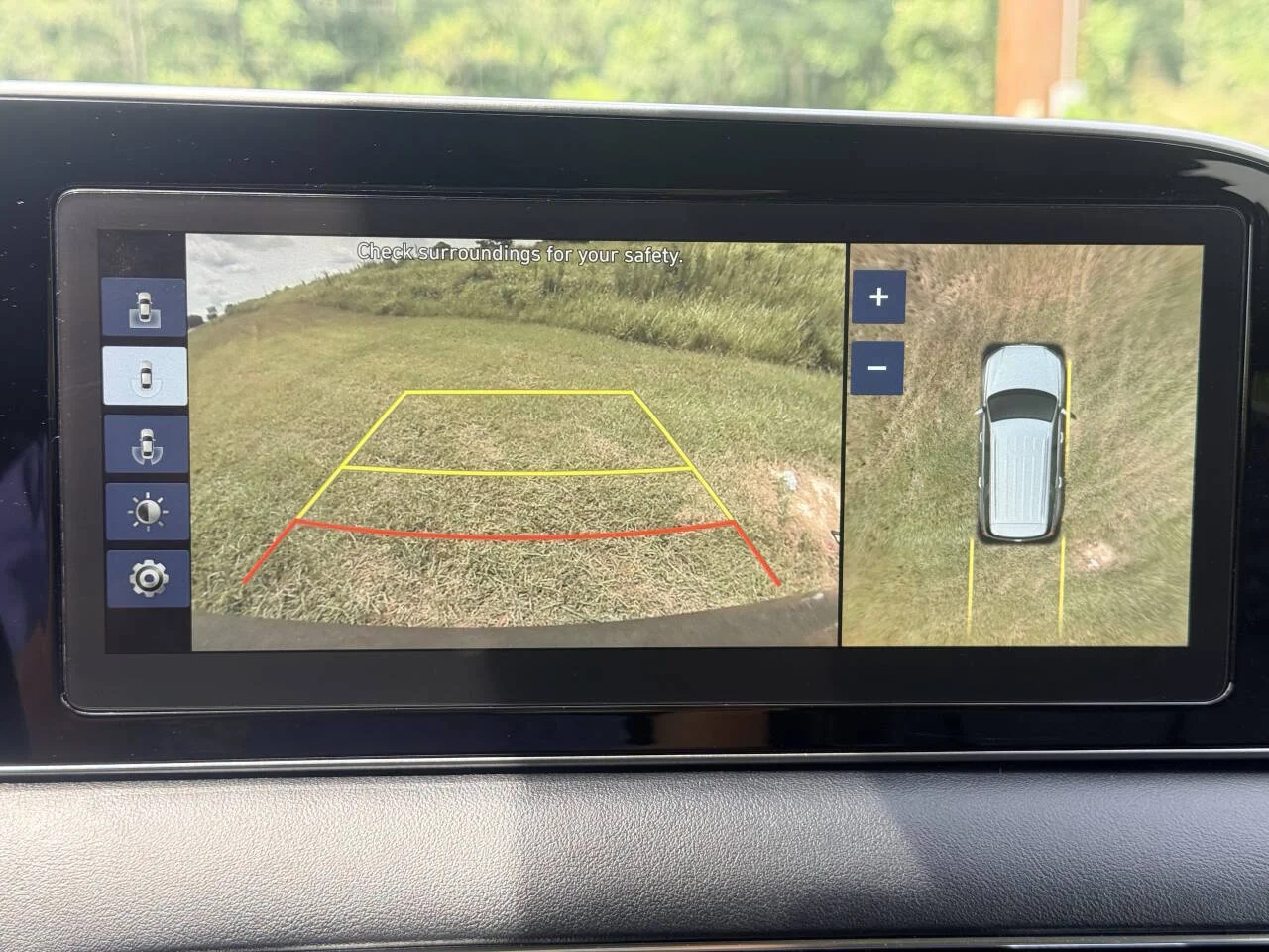 Used 2021 Gray Hyundai Limited 4dr SUV image 17